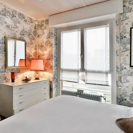 Carlo Poma By Halldis Apartment