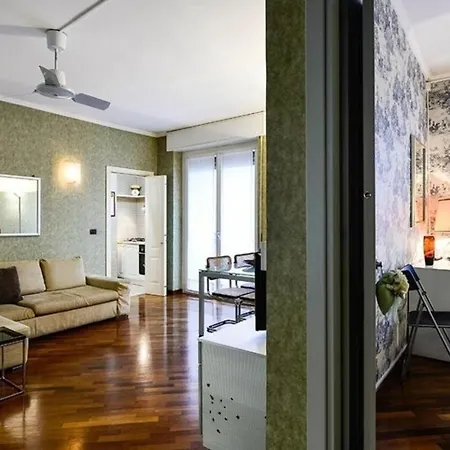 Carlo Poma By Halldis Apartment